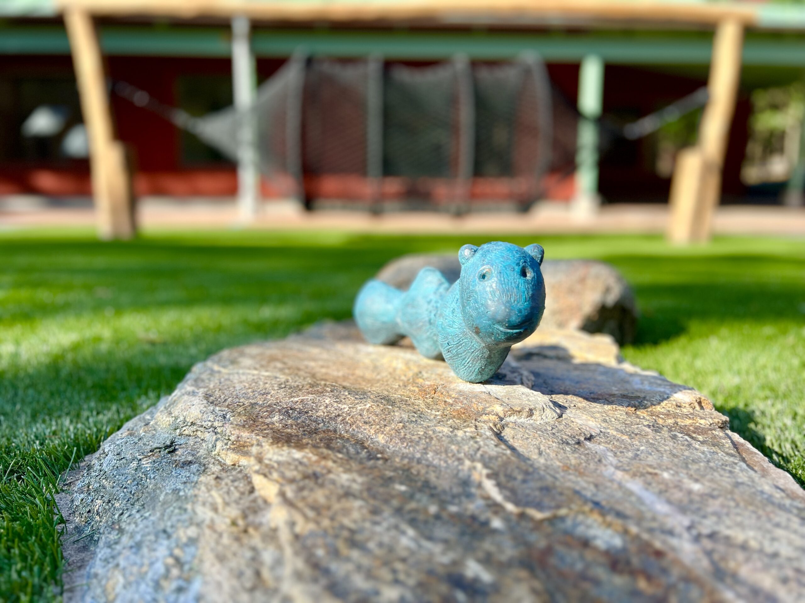 Skulptur på Hallernas Norra förskolas utegård